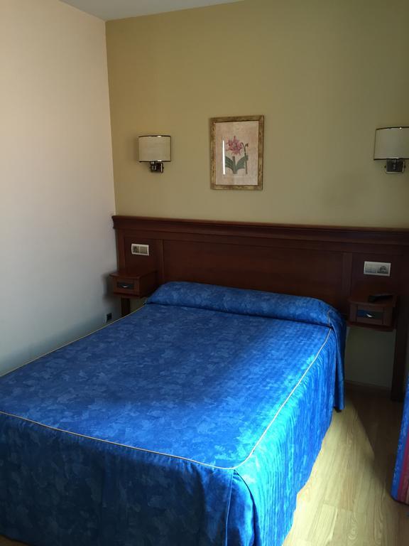 Hostal Tio Pepe II Bembibre  Szoba fotó