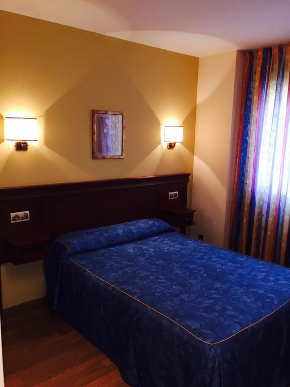 Hostal Tio Pepe II Bembibre  Szoba fotó